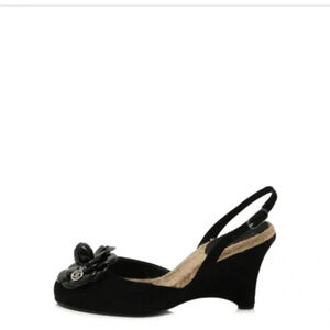 COCO CHANEL Black Camellia Flower Resort Wedges Shoes Sandals Size 37